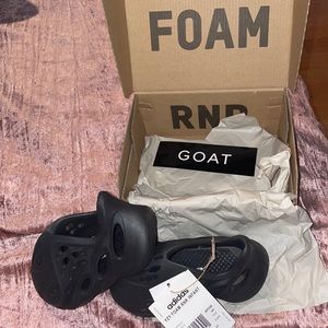 Brand New Yeezy Foams - Kids. Authentic & Goat Verified, never worn!